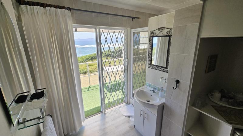 7 Bedroom Property for Sale in De Kelders Western Cape